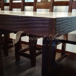 Мебель из дерева, Края стола могут быть отделаны брашировкой